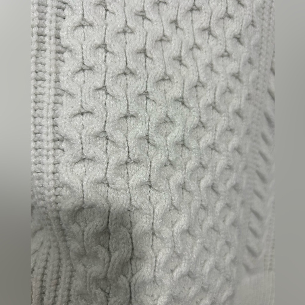 Banana Republic Cable Knit Winter White Knit Sweater - Picture 5 of 7